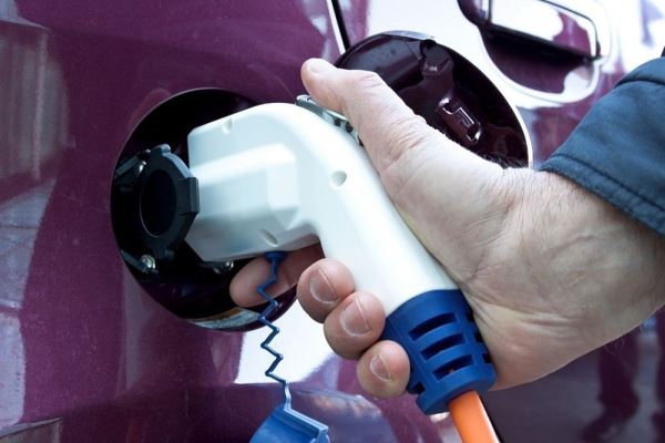 Электрозарядная сеть в России ускоряет рост, но сталкивается с вызовами - Экологические новости на ECOportal.su