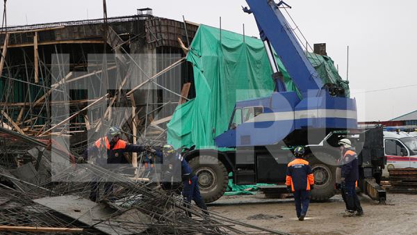 Число погибших при обрушении в Южно-Сахалинске увеличилось до двух