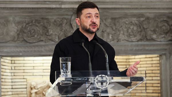 Times узнала о планах более четырех депутатов покинуть партию Зеленского