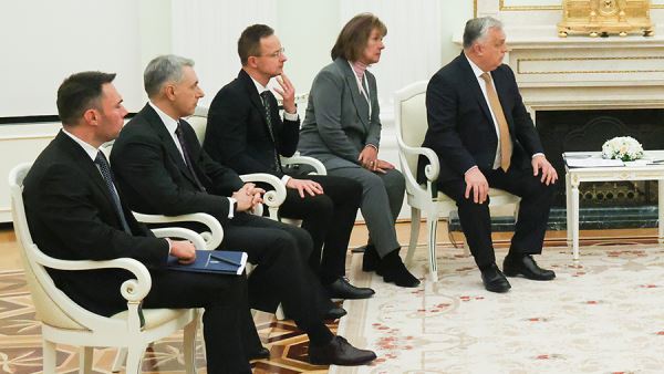 Сийярто заявил о суверенной внешней политике без «разрешений» со стороны ЕС