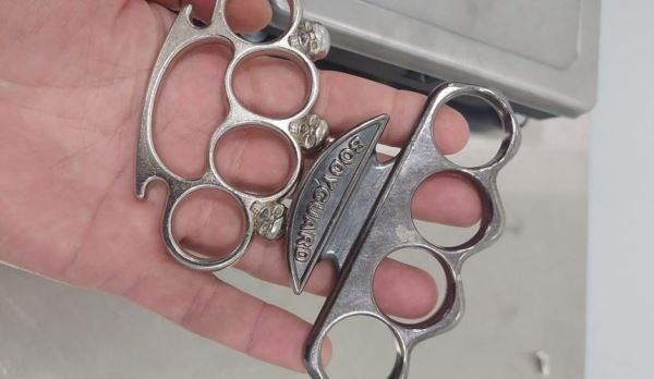 Туристка привезла с отдыха в Турции сувенир и сразу две статьи