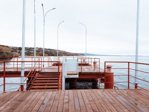 В селе Синенькие под Саратовом модернизировали пассажирский причал