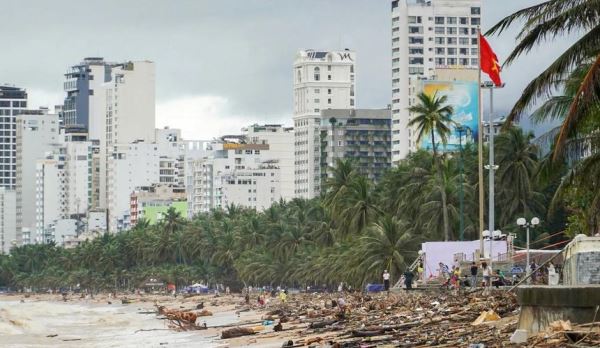 Российские яхтсмены спасли 40 человек в затопленном Нячанге
